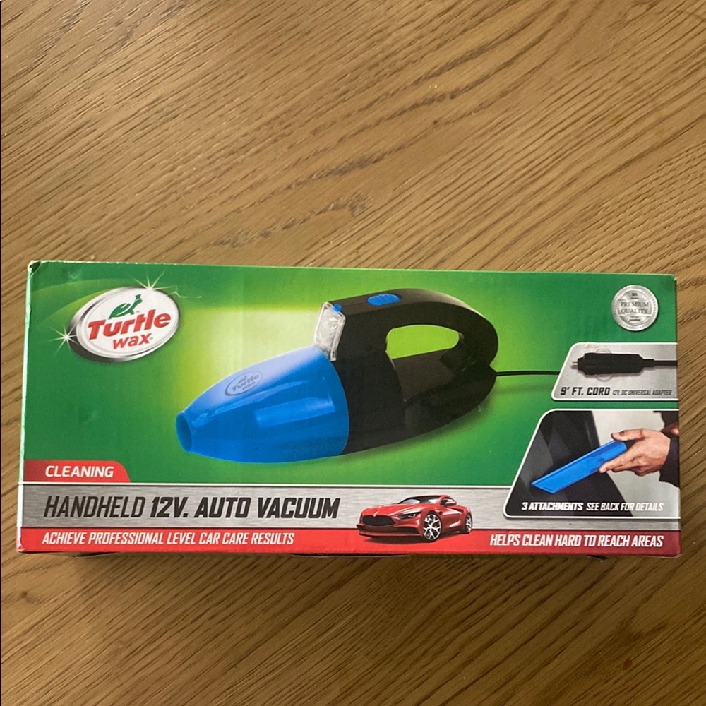 Turtle Wax Handheld 12V Auto Vacuum - Blue and Black